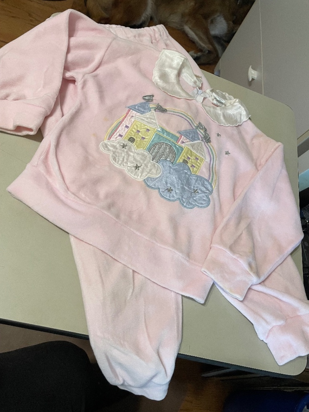 Girls Size 4 Pink Velvet set with castle appliqué on front w/satin collar